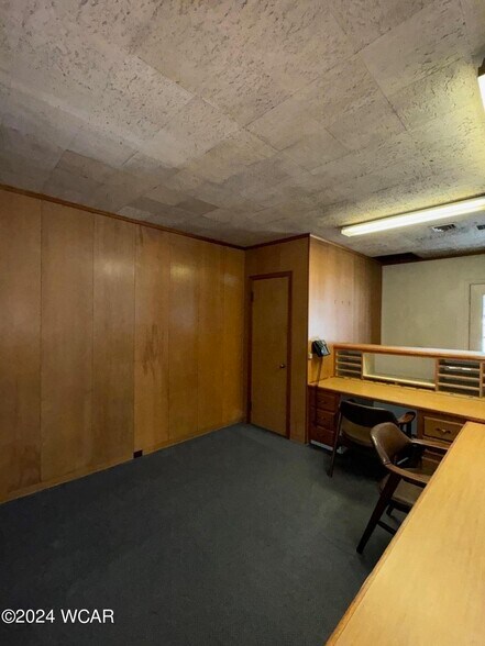 More Photos Of 28 N Main St, Kenton Office For Lease