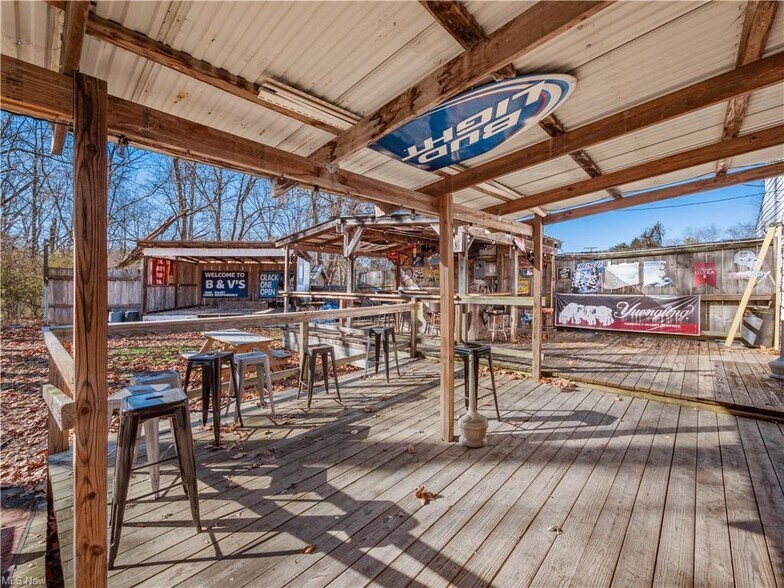 More Photos Of 612 S State St, Crooksville Bar For Sale
