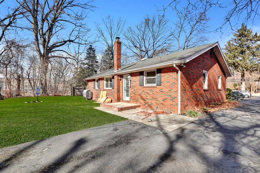 More Photos Of 2306 Church Rd, Cherry Hill Office For Sale