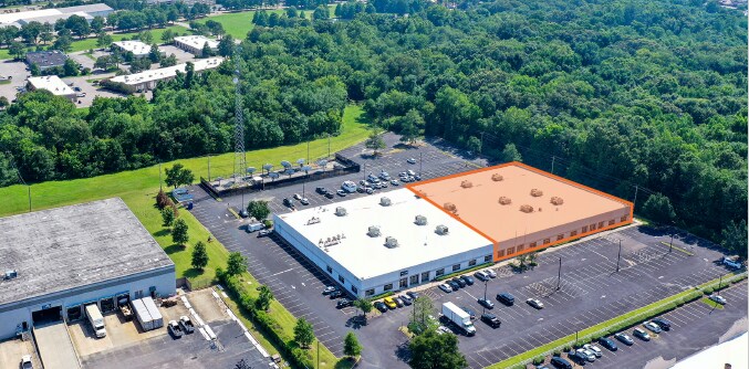 More Photos Of 1725 Shelby Oaks Dr N, Memphis Flex For Lease