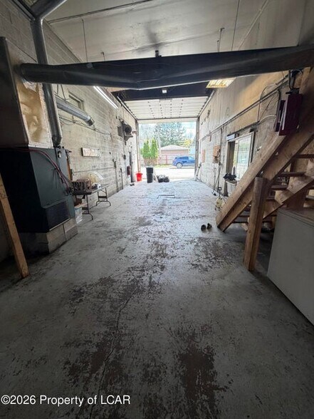 More Photos Of 818 Suscon Rd, Pittston Industrial For Lease