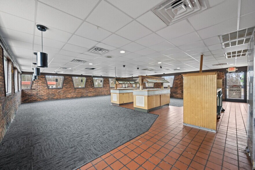 More Photos Of 1301 Gum Branch Rd, Jacksonville Restaurant For Lease