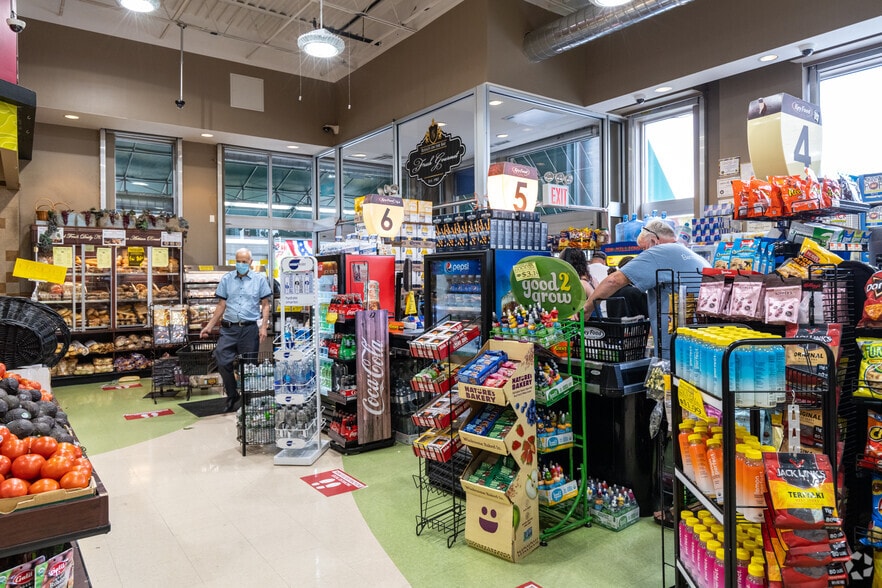 More Photos Of 16320 Crossbay Blvd, Howard Beach Supermarket For Sale