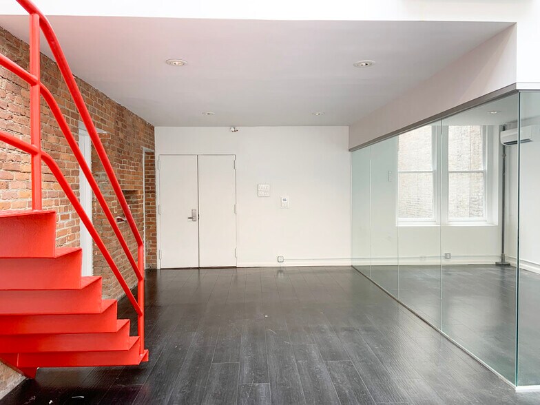 More Photos Of 30-32 E 20th St, New York Medical For Lease