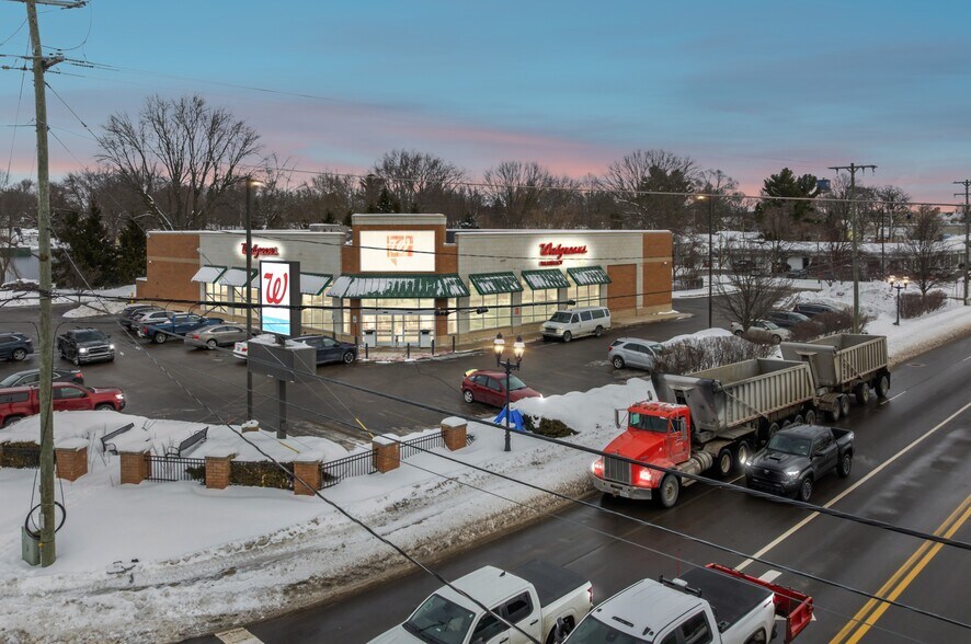 Primary Photo Of 819 W Main St, Fremont Drugstore For Sale