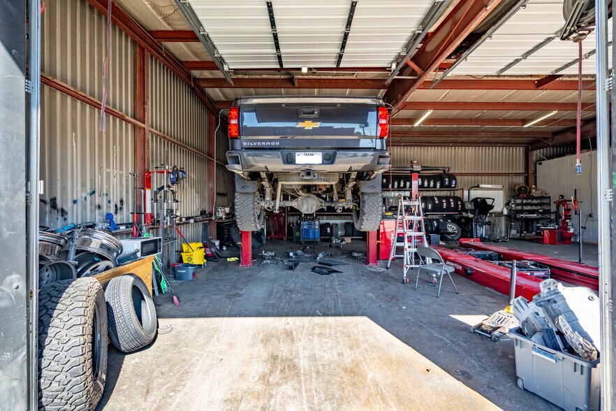 More Photos Of 1004 W Main St, Crowley Auto Repair For Sale