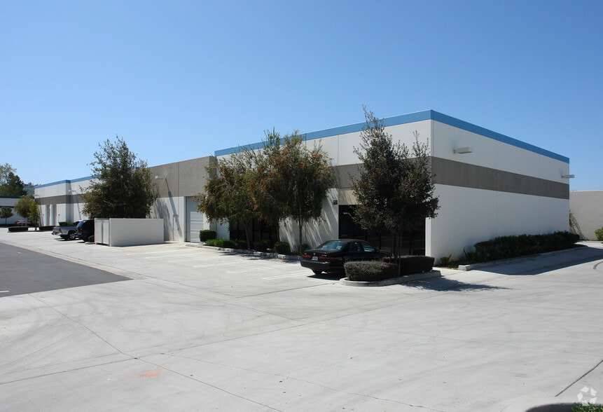 More Photos Of 5260 Bonsai Ave, Moorpark Manufacturing For Lease