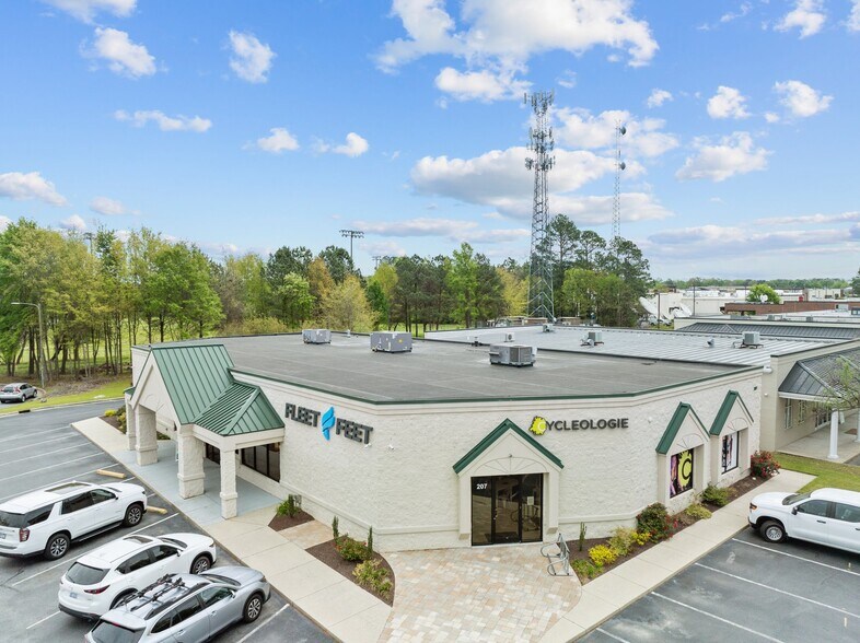Primary Photo Of 207 E Arlington Blvd, Greenville Freestanding For Lease
