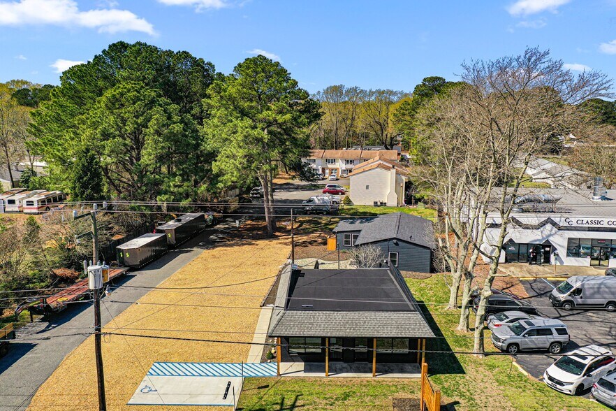 More Photos Of 2988 George Washington Memorial Hwy, Hayes Office For Sale