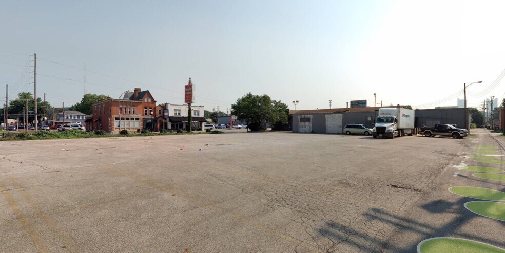 More Photos Of 907 W Broad St, Columbus Restaurant For Sale