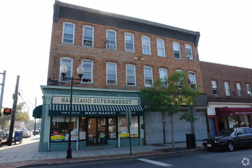 Primary Photo Of 432 State St, Perth Amboy Storefront For Lease