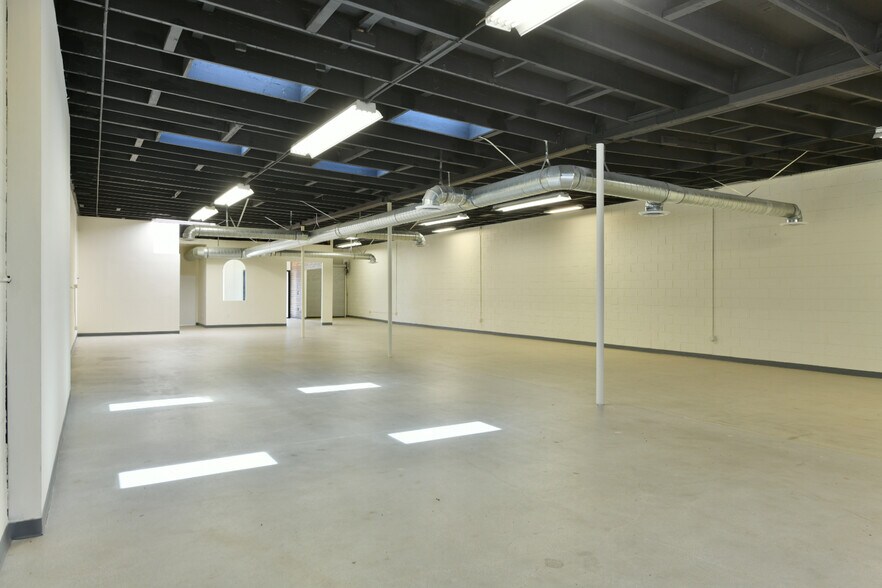 More Photos Of 115 Sheldon St, El Segundo Warehouse For Lease