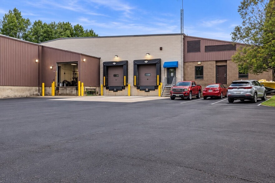 More Photos Of 380 NY-210, Stony Point Warehouse For Lease