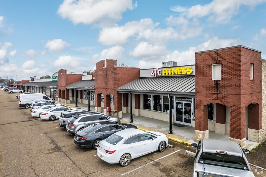 Primary Photo Of 120-144 Norfleet Dr, Senatobia Unknown For Lease