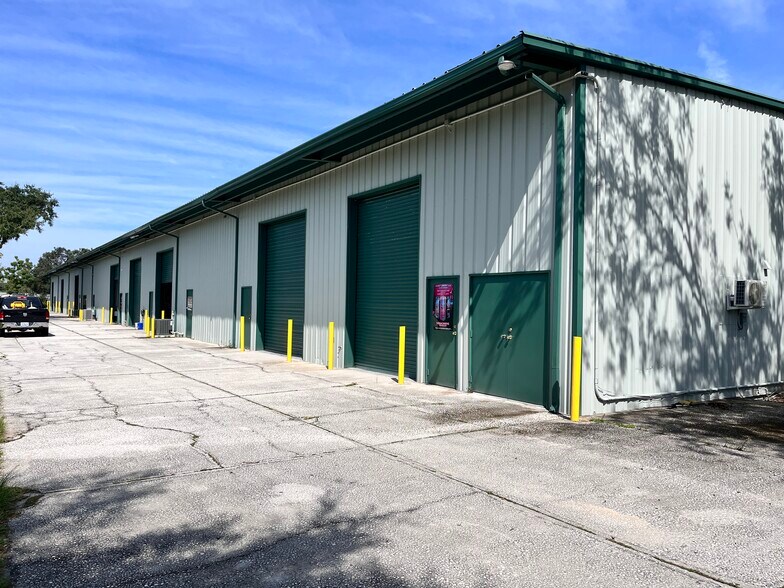 Primary Photo Of 13537 Granville Ave, Clermont Warehouse For Lease
