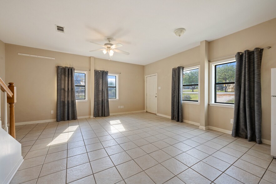 More Photos Of 5205 Hudson Bend Rd, Austin Light Manufacturing For Sale