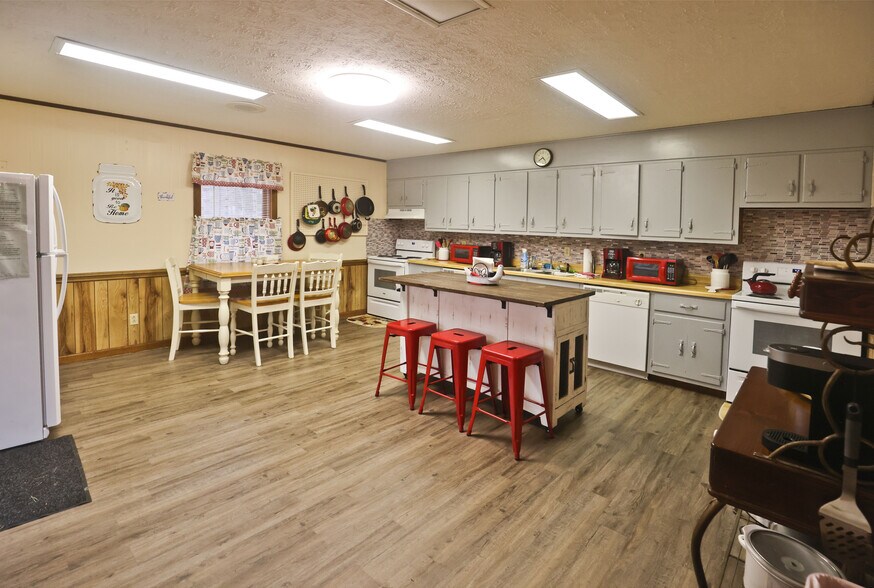 More Photos Of 43 Europe Ln, Clayton Apartments For Sale