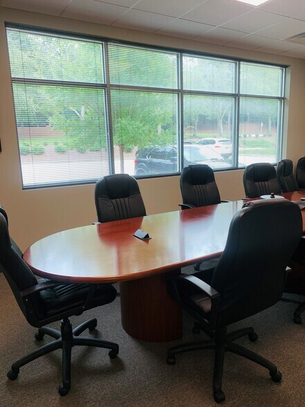 More Photos Of 1935 Vaughn Rd NW, Kennesaw Light Distribution For Lease