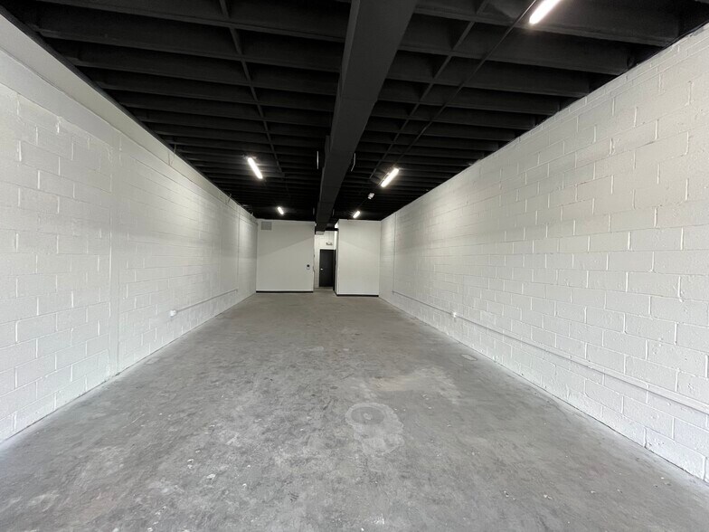 More Photos Of 18911-18931 W 7 Mile Rd, Detroit Storefront For Lease