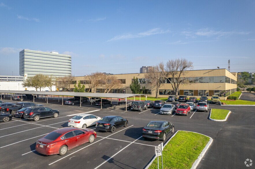 More Photos Of 450 N Sam Houston Pky E, Houston Medical For Lease