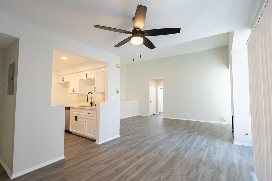 More Photos Of 1527 Veteran Ave, Los Angeles Apartments For Sale