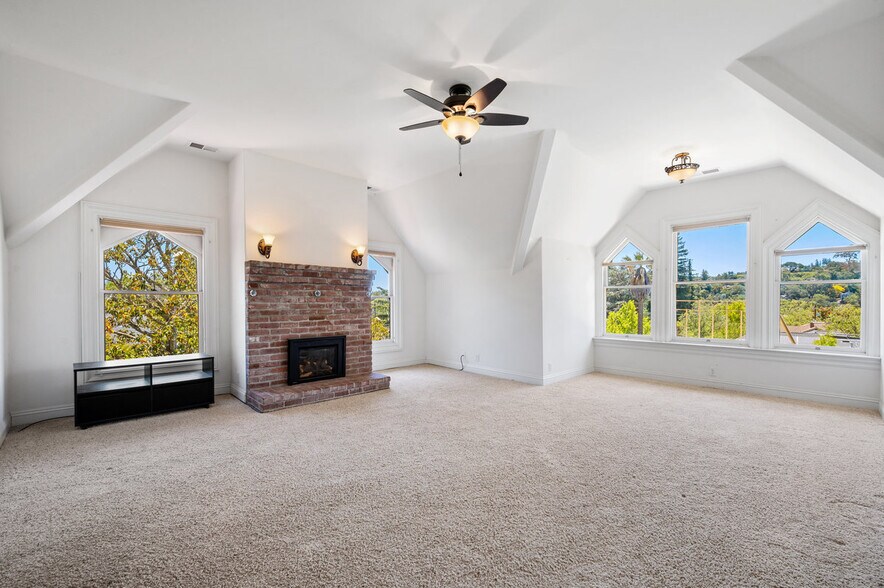 More Photos Of 333 G St, San Rafael Apartments For Sale