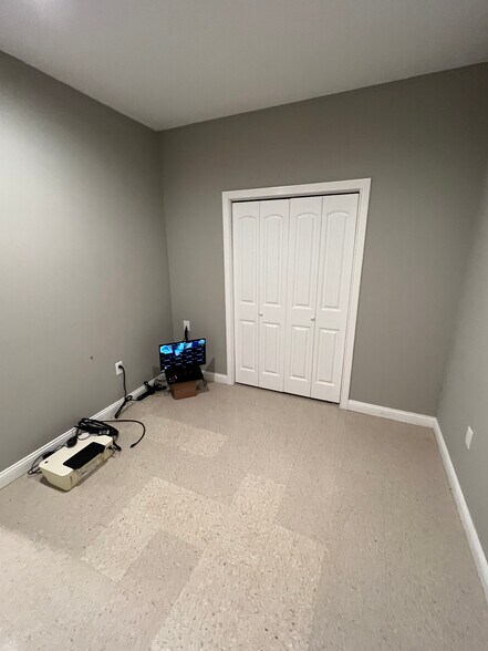 More Photos Of 3700 Dover Rd, Woodlawn Warehouse For Sale