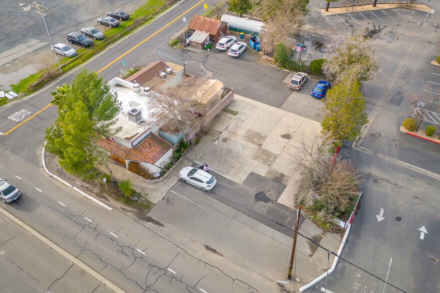 More Photos Of 9010 Grant Line Rd, Elk Grove Bar For Sale