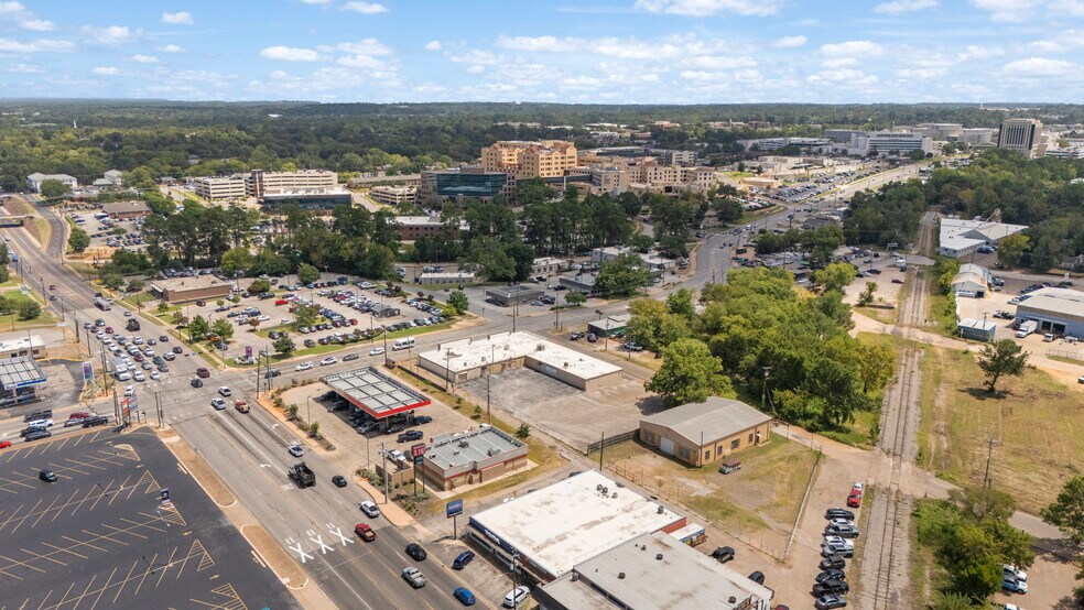 More Photos Of 421 S Beckham Ave, Tyler Medical For Lease