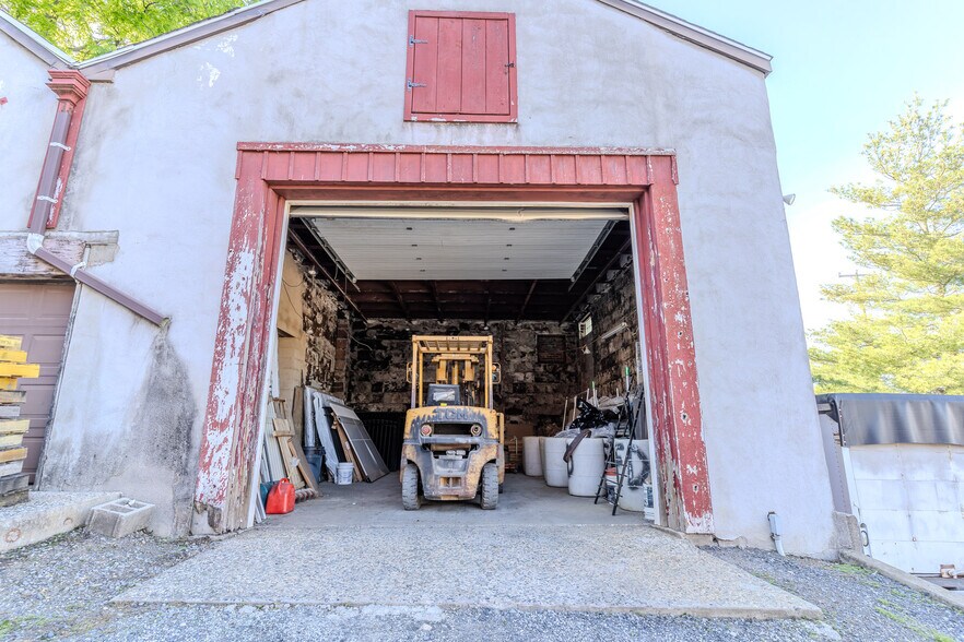 More Photos Of 359 W Tilghman St, Allentown Warehouse For Sale
