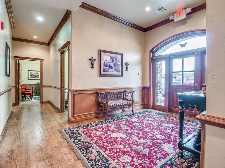 More Photos Of 1000 NW 139th Street Pky, Oklahoma City Office For Lease