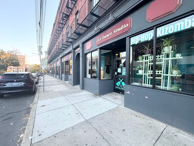 More Photos Of 54-72 Summer St, Malden Apartments For Lease