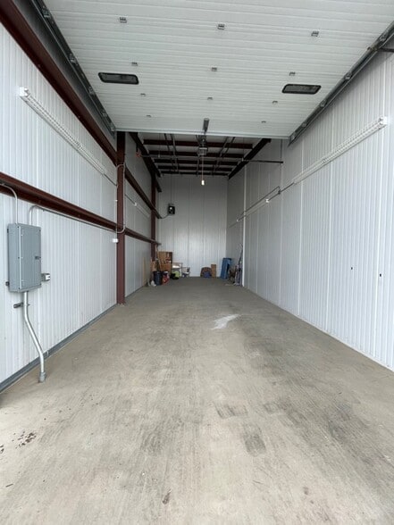 More Photos Of 3656 Stagecoach Rd, Longmont Warehouse For Sale