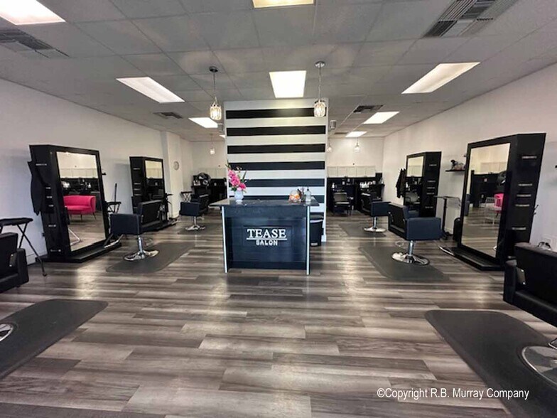 More Photos Of 3250 E Battlefield St, Springfield Unknown For Lease