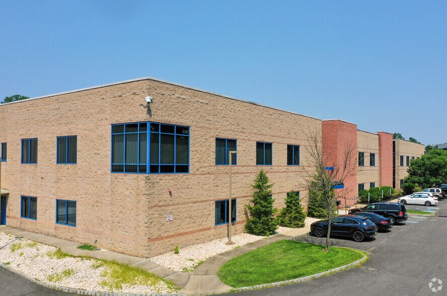 More Photos Of 40 Christopher Way, Eatontown Research And Development For Lease
