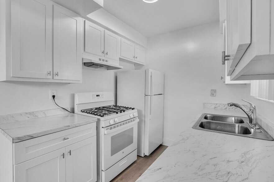 More Photos Of 4932 W Lennox Blvd, Inglewood Apartments For Sale