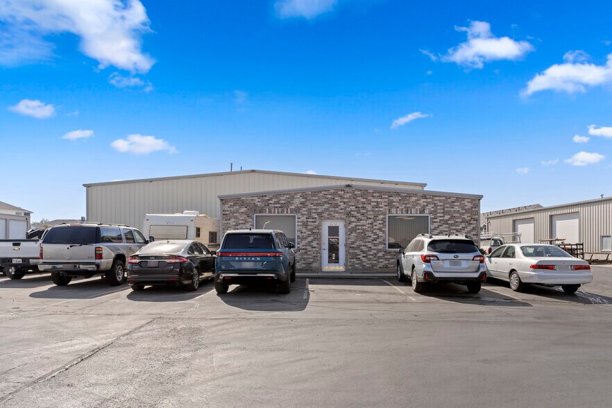 More Photos Of 1211 Wilson ln, West Haven Warehouse For Lease