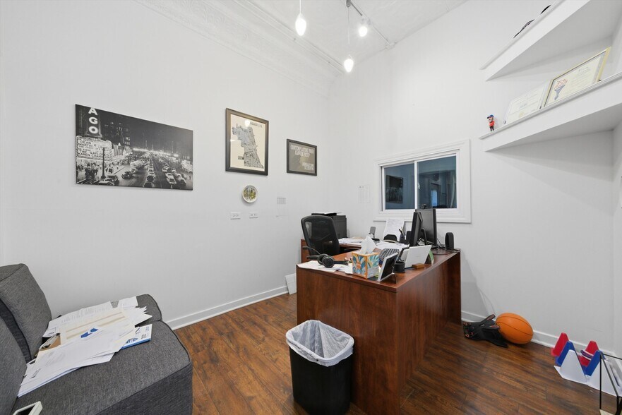 More Photos Of 2447 N Ashland Ave, Chicago Storefront Retail Residential For Lease