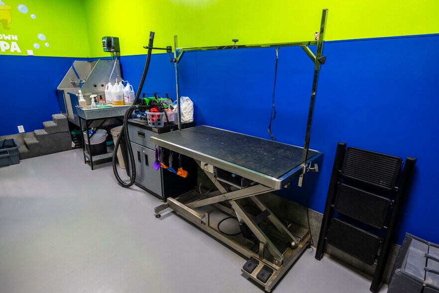 More Photos Of 5149 Powerline Rd, Fort Lauderdale Storefront For Sale