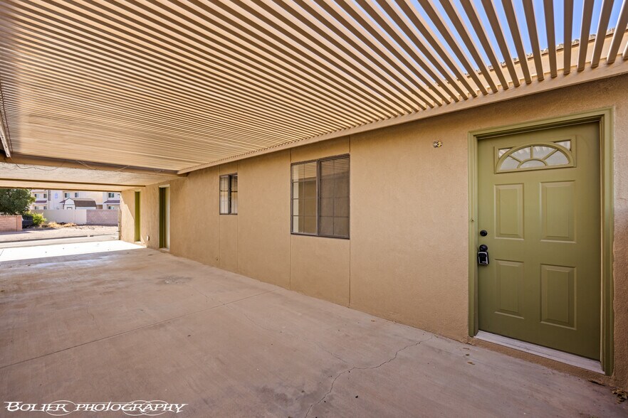 More Photos Of 320 E Old Mill Rd, Mesquite Office For Sale