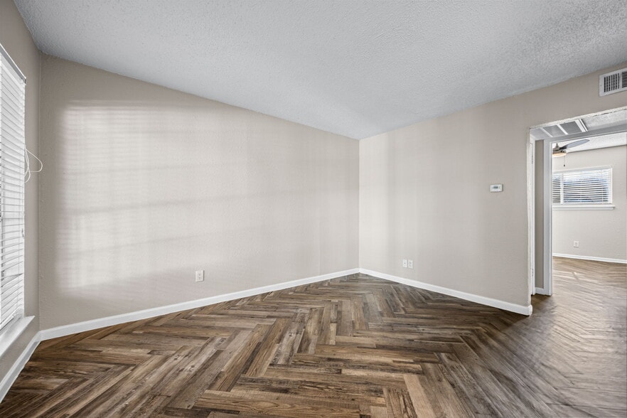 More Photos Of 5317 Junius St, Dallas Apartments For Sale