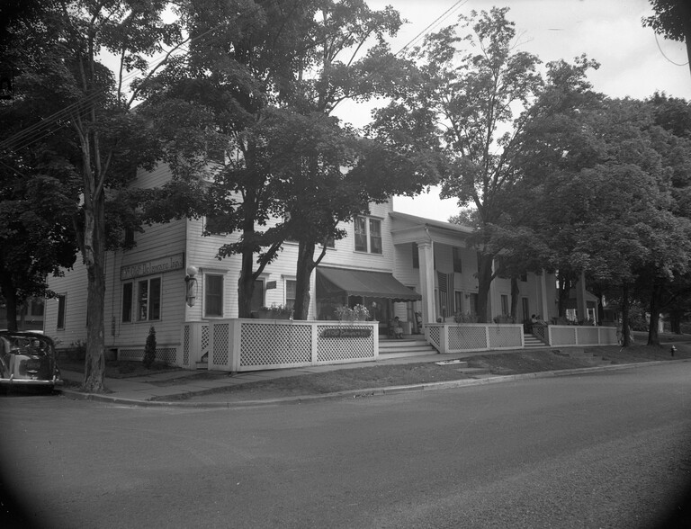 More Photos Of 56 Main St, Stamford Hotel For Sale