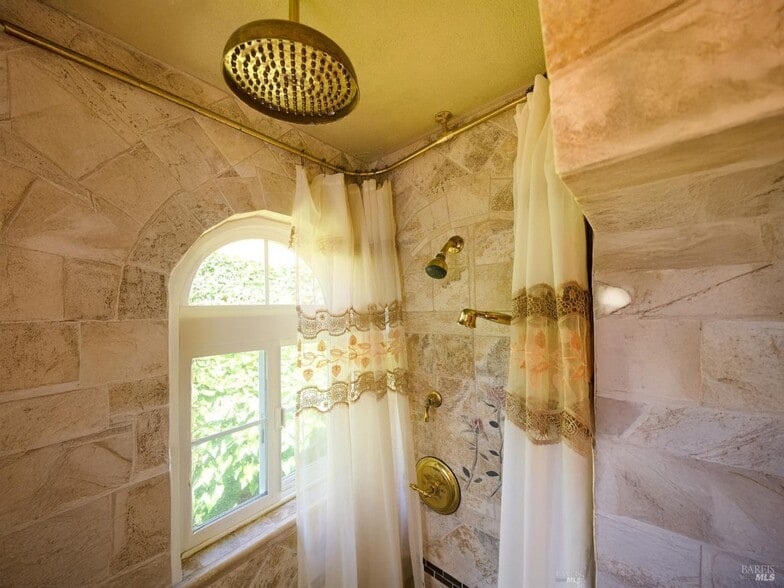 More Photos Of 19400 Scenic Dr, Redwood Valley Specialty For Sale