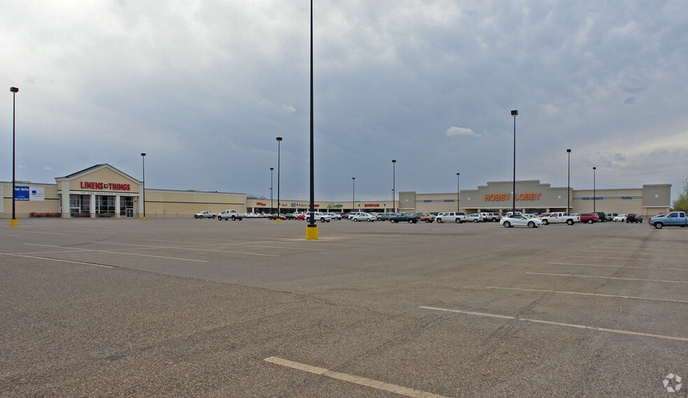 68026820 Slide Rd, Lubbock, TX 79424 For Lease