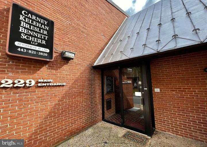 More Photos Of 229 E Main St, Westminster Office For Lease