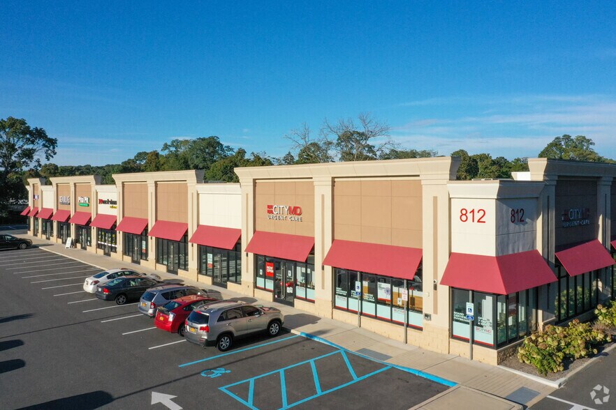 Primary Photo Of 812 Wheeler Rd, Hauppauge Storefront For Lease