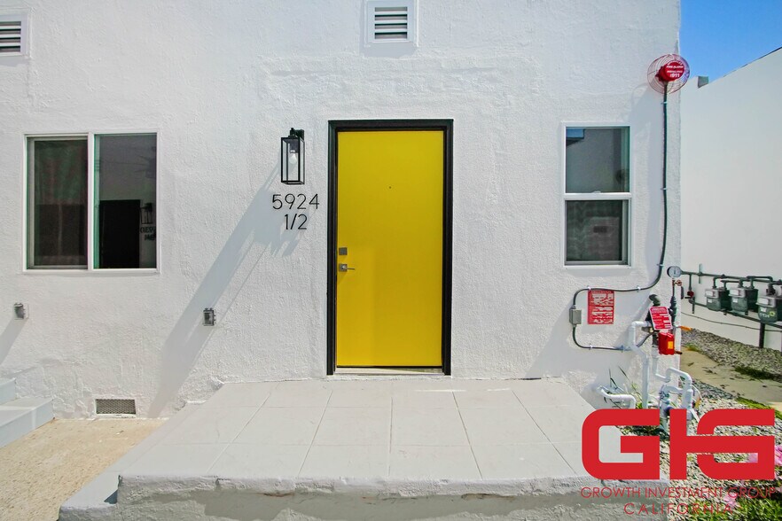 More Photos Of 5928 S Hoover St, Los Angeles Multifamily For Sale