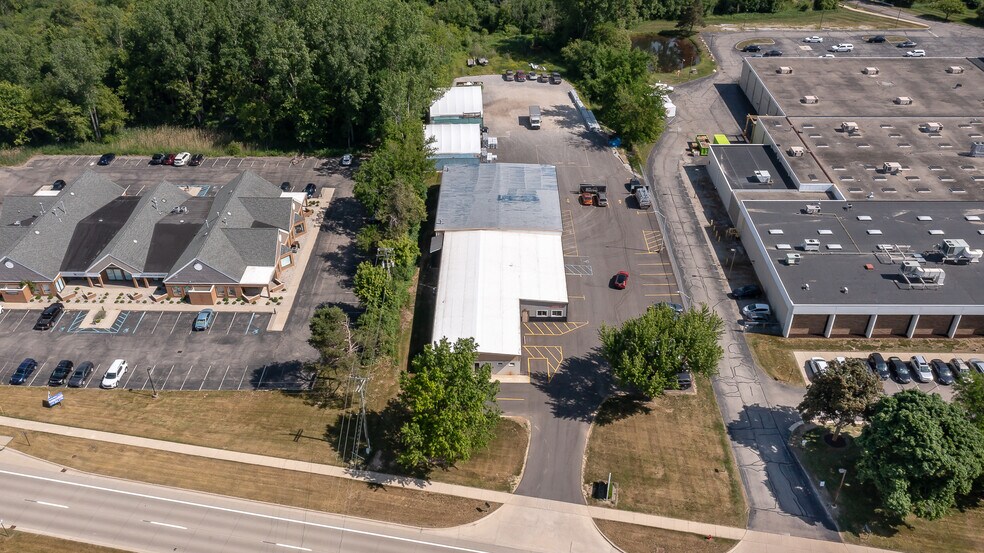More Photos Of 6250 Jackson Rd, Ann Arbor Freestanding For Lease
