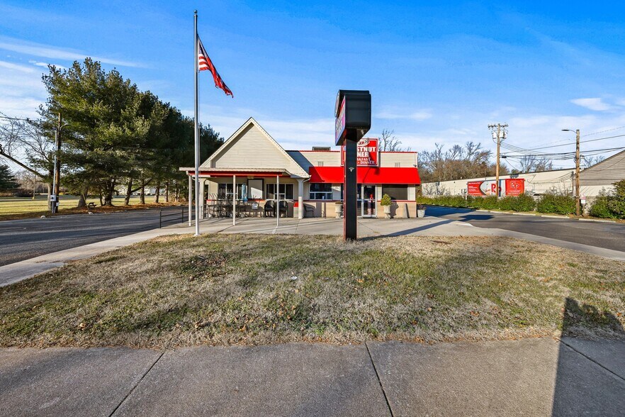 More Photos Of 2578 E Chestnut Ave, Vineland Restaurant For Sale