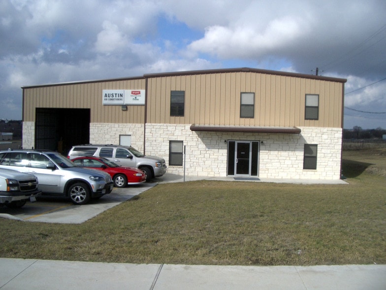 More Photos Of 13620 Immanuel Rd, Pflugerville Warehouse For Sale